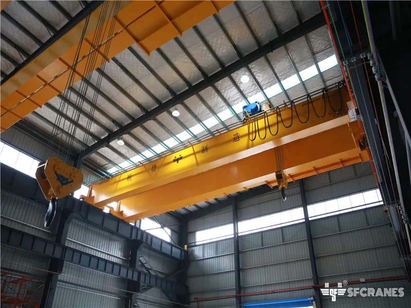 Single girder overhead crane used in a compact production workshop